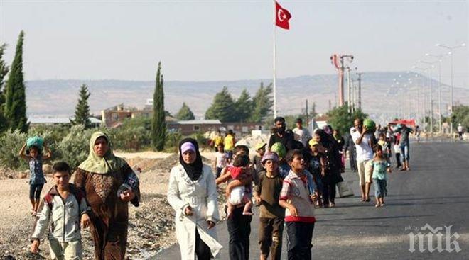 Турски семейства минаха незаконно гръцката граница в отчаян опит да търсят убежище