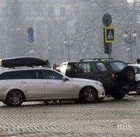 АПИ сигнализира: Пътищата са мокри, заснежени, на места и заледени