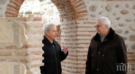 премиерът герджиков посети археологическия музей сандански снимки