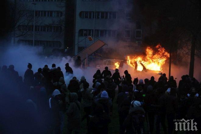 ТЕЖКА НОЩ! Демонстранти вилняха в Париж в знак на протест срещу полицейско насилие (ВИДЕО)