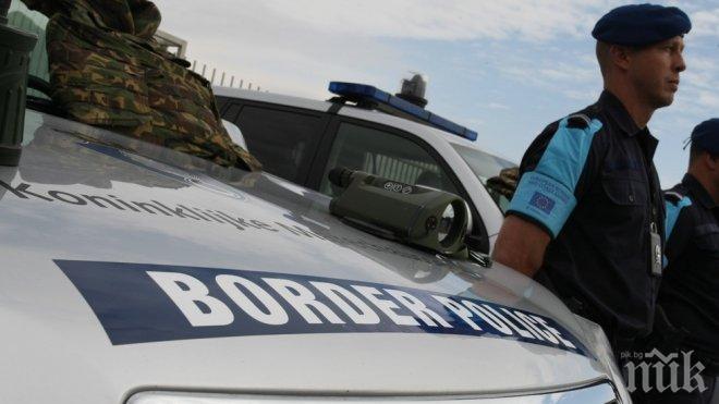 ЕС дари 33 джипа на македонските граничари