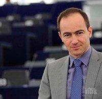 Андрей Ковачев призова Албания да признае етническите българи