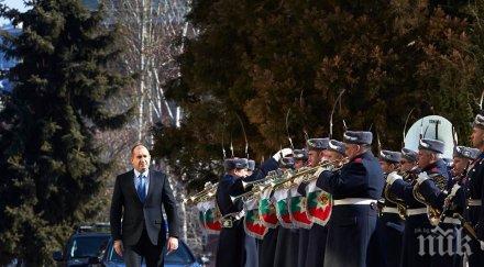 радев коментар националната сигурност посещението снимки