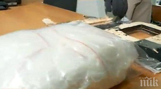 Спипаха над 3 кг кокаин в двойно дъно на багаж на летище София! Мулето е венецуелка