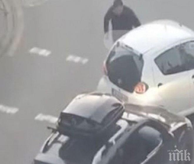 Бой на пътя в София! Юнак с лъскав джип се разправя с доставчик (ВИДЕО)