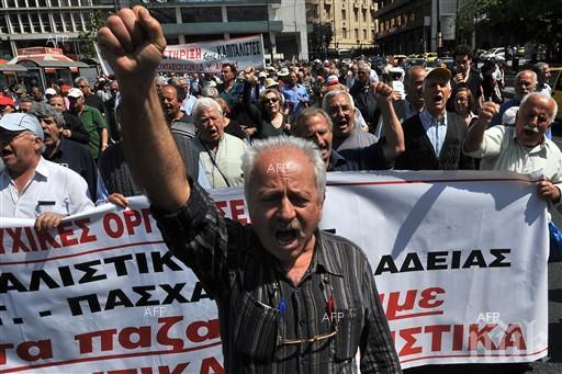 Една трета от гърците искат оставката на правителството на СИРИЗА

