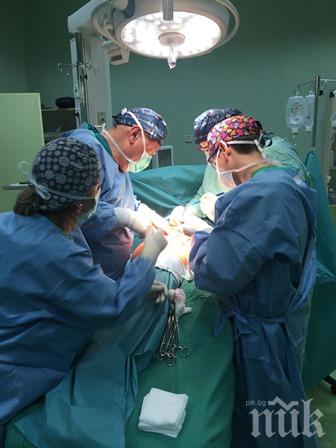 ЧУДО! За първи път в България ортопед-травматолози от „Софиямед“ спасиха крака на мъж с нов тип протеза