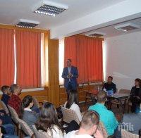 Цветан Цветанов: Стратегията на ГЕРБ е истината