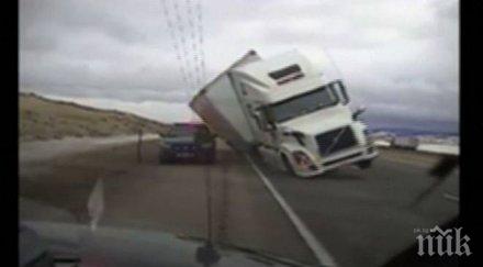 аварирал тир затвори пътя бяла русе