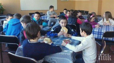 училище скатава безплатните закуски децата