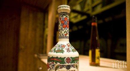 двамата българи нахлуха дома грък заради бутилка алкохол