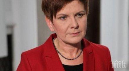 полският премиер излезе болницата седмица катастрофата