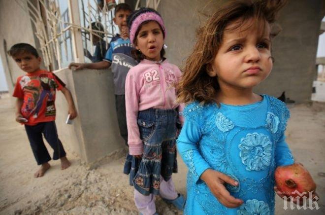 АД НА ЗЕМЯТА! 350 000 деца са заклещени в огнената битка край Мосул