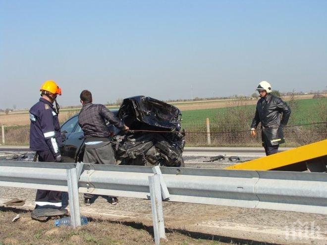 Джип гръмна в движение на магистрала „Хемус”, двама пътници са с тежки контузии