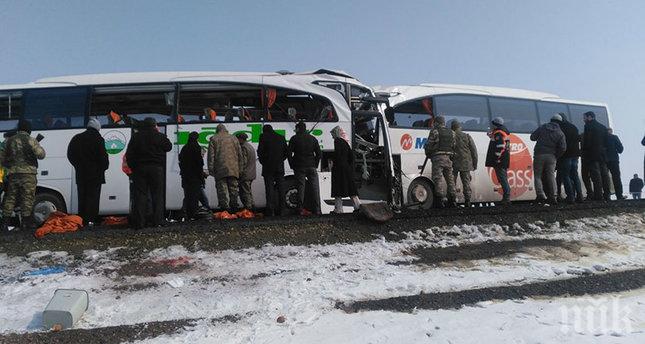 Нови подробности за адската катастрофа в Турция: Два автобуса са се ударили челно в гъста мъгла