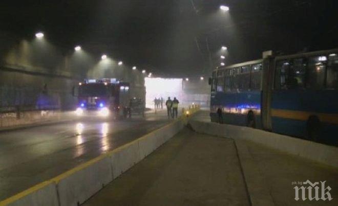 Аварирал ТИР затвори тунела на НДК