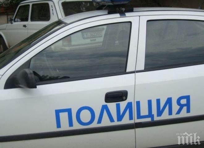 Полицаи иззеха незаконно оръжие и боеприпаси при спецакция в Асеновград