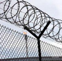 Унгария вдига втора ограда по границите си