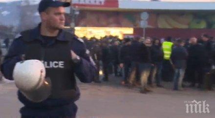 извънредно пик бунтът виетнамските общежития разраства протестиращи затвориха столични булеварди