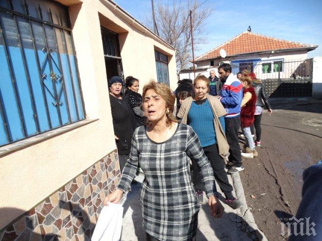 Напрежение в Столипиново! Бутат 40 незаконни ромски къщи (СНИМКИ)