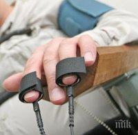 ДРАМА! Жена с три деца съди детектор на лъжата-докарал я до развод 