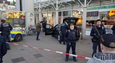 извънредно пик ужас германия кола вряза пешеходци ранени обновена снимки видео