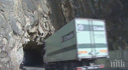 вниманието шофьорите опасен тунел свързва бургас варна