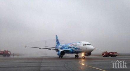 косъм самолет кацна аварийно цюрих заради проблеми двигателя