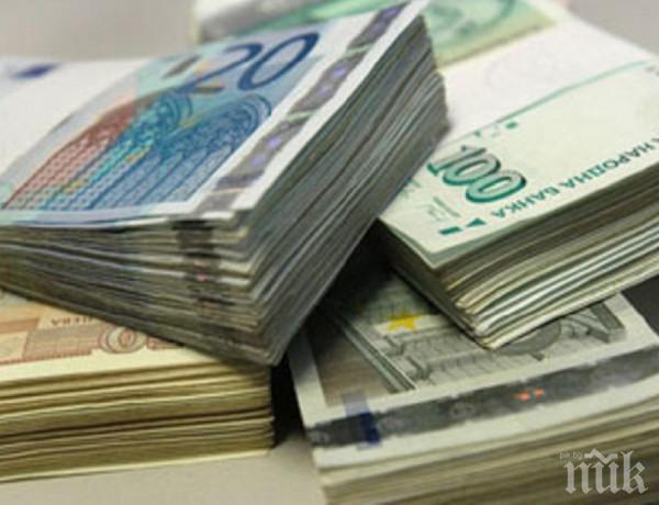 Депозитите на бизнеса се стопиха с 433 млн. лева