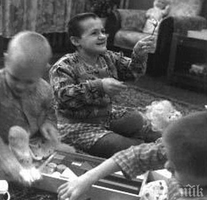 Психичноболна крила 12 години детето си в дървен сандък