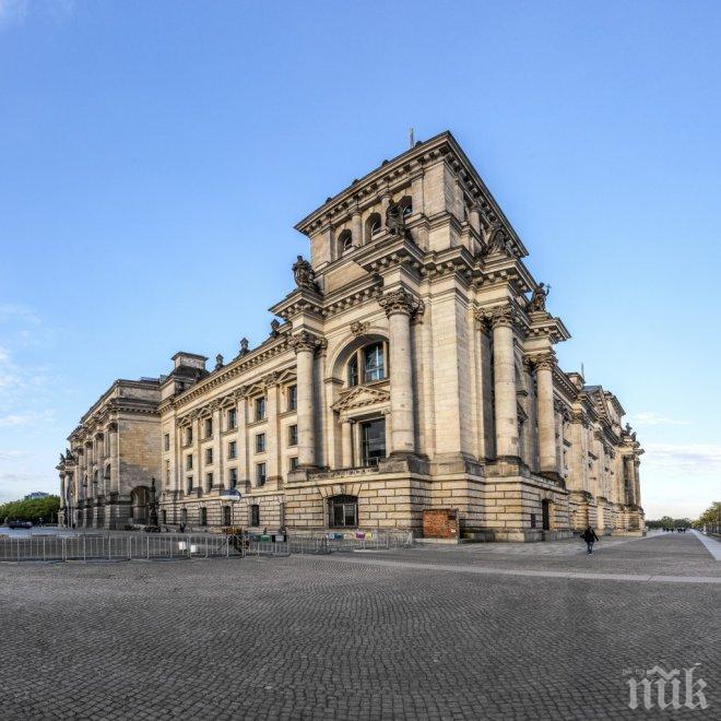 Германия скочи на Русия: Райхстагът не е мишена за тийнейджъри