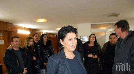 пиарката дпс тунингова стяга депутат снимки