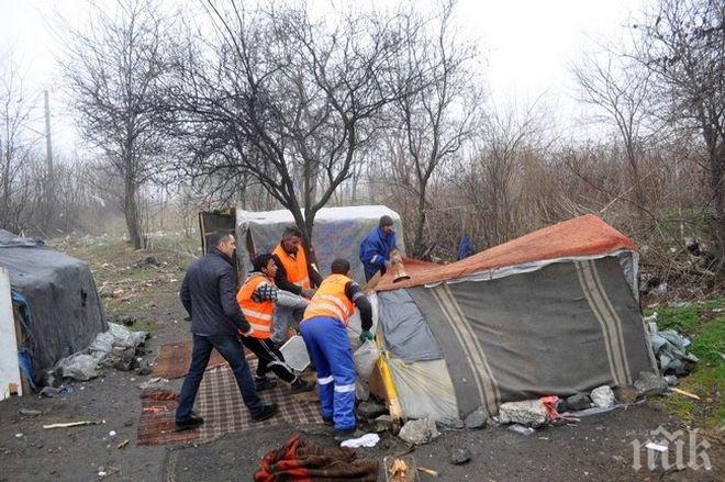 Натириха обратно сливенските цигани, вдигнали три смрадливи бивака в Бургас