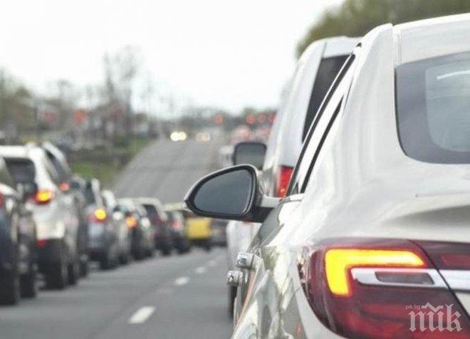 Пътна полиция е свалила 652 табели на коли за месец
