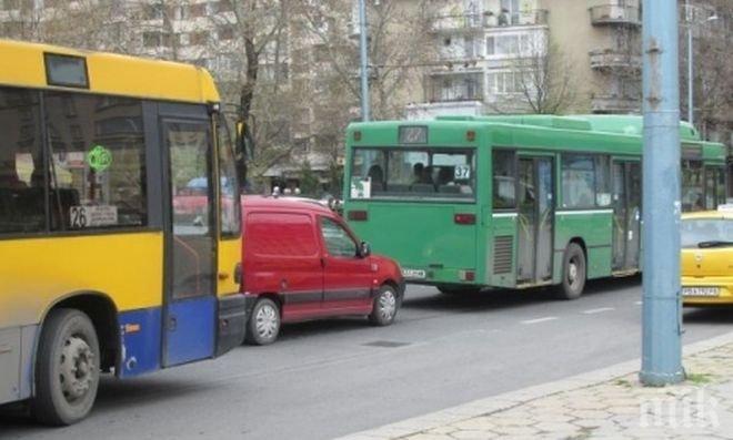 Градският транспорт в София с празнично разписание на 3 март