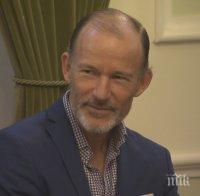 Княз Кирил кръстосва Лондон с колело


