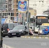 Бургаско „Порше“ катастрофира зрелищно в Пловдив (СНИМКИ)