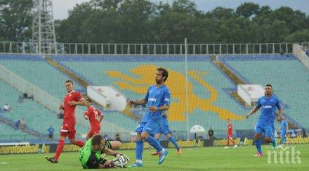 слаб интерес вечното футболно дерби билетите вървят