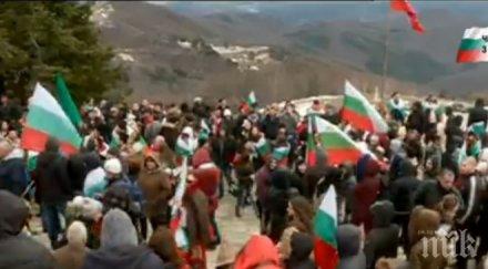 уникална атмосфера стотици българи извиха хоро връх шипка снимки