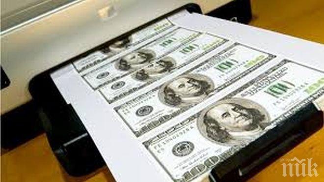 ИЗДЪНКА! Фалшификатор върна принтер в магазина, но забрави в него отпечатани пари
