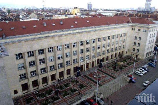 ПЪРВО В ПИК: Телефонната палата в София става суперелитен хотел Four seasons