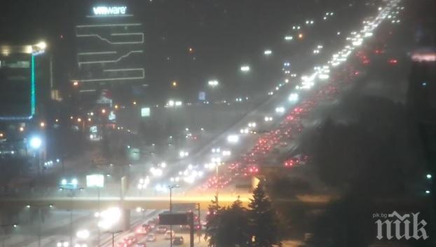 РЕКОРД! СДВР: Най-малко 60-70 хиляди автомобила са влезли в София днес