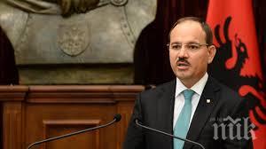 албанският президент охраняван цивилни сърбия