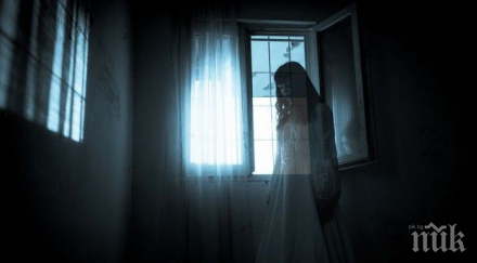 мистерия зъл полтъргайст тормози майка дете