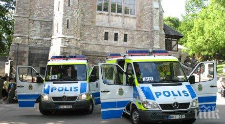 двама загинаха стрелба предградие стокхолм известно враждуващи банди