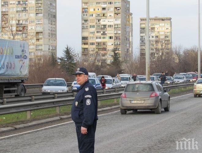 Катастрофа блокира международното шосе в Русе 