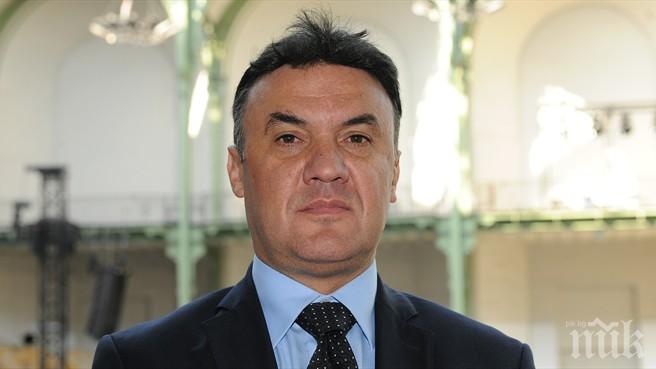 Боби Михайлов прие шеф от УЕФА
