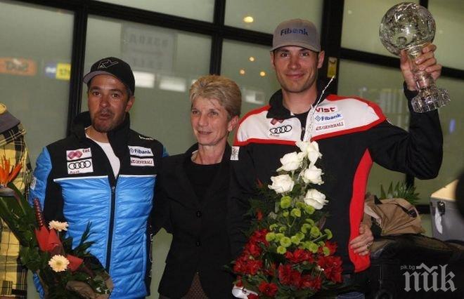 Гайдари посрещнаха шампиона Радо Янков на летище София (СНИМКА)