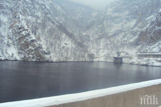 ТРЕВОГА! Прелива язовир край Враца