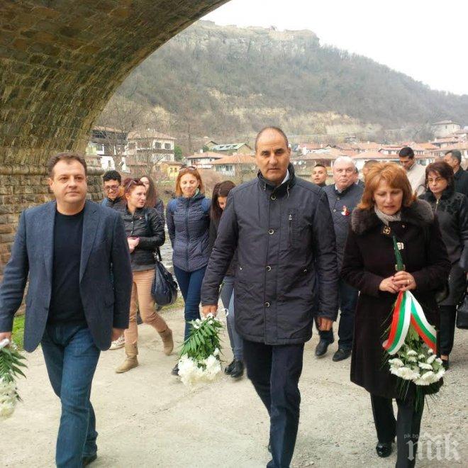 Цветан Цветанов и кандидати за депутати от Велико Търново почетоха 787-ата годишнина от победата при Клокотница